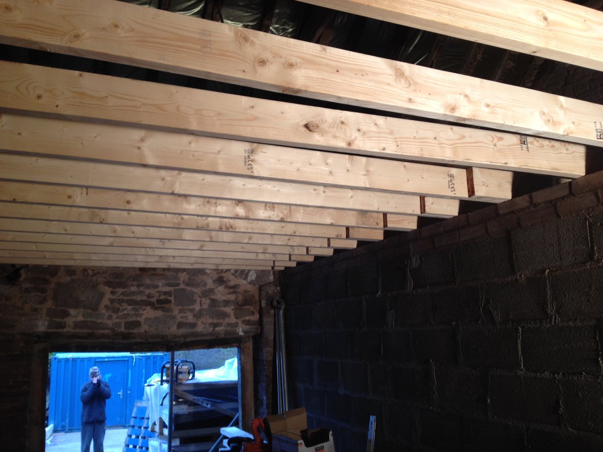Image of llanishen barn conversion 007 <h2>2019-04-04 - Looking back at a barn conversion in Llanishen</h2>