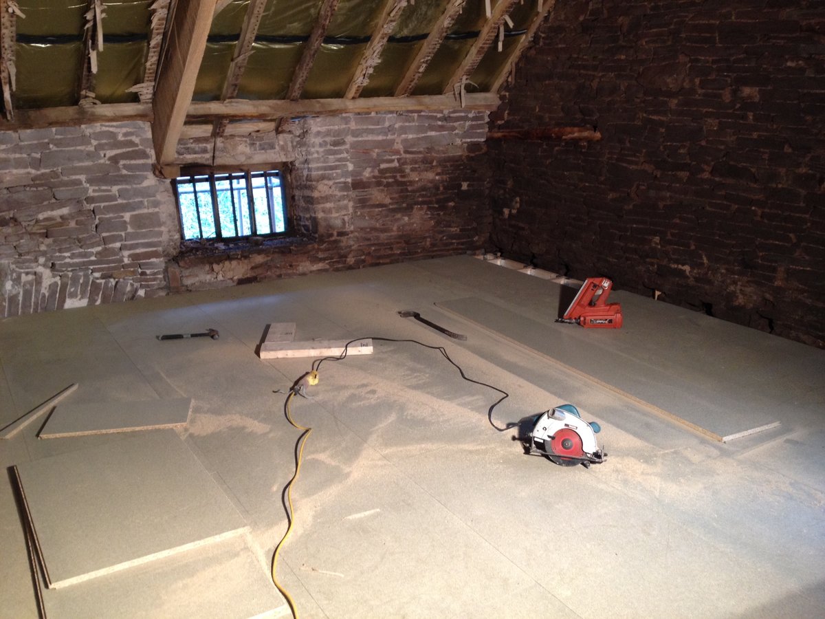 Click here to view the image of llanishen barn conversion at higher resolution. An image of llanishen barn conversion goes here.
