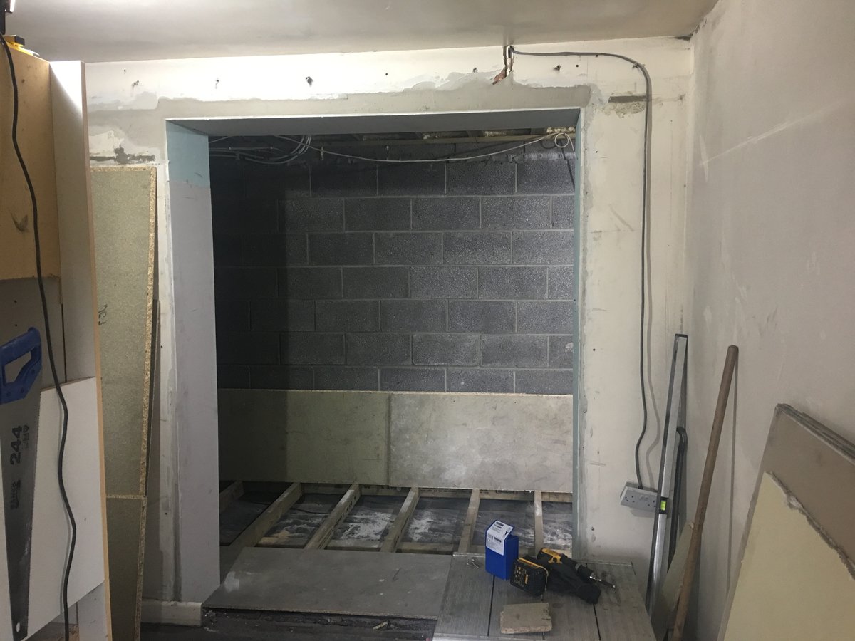 An image of new doorway boarding plastering llanishen  goes here.