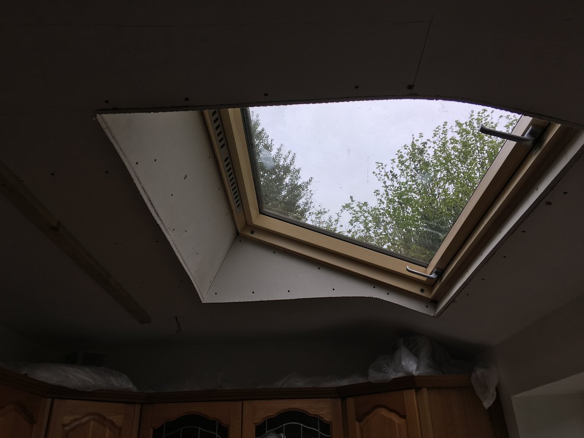 Image of new roofing felt and battens velux window cleddon 