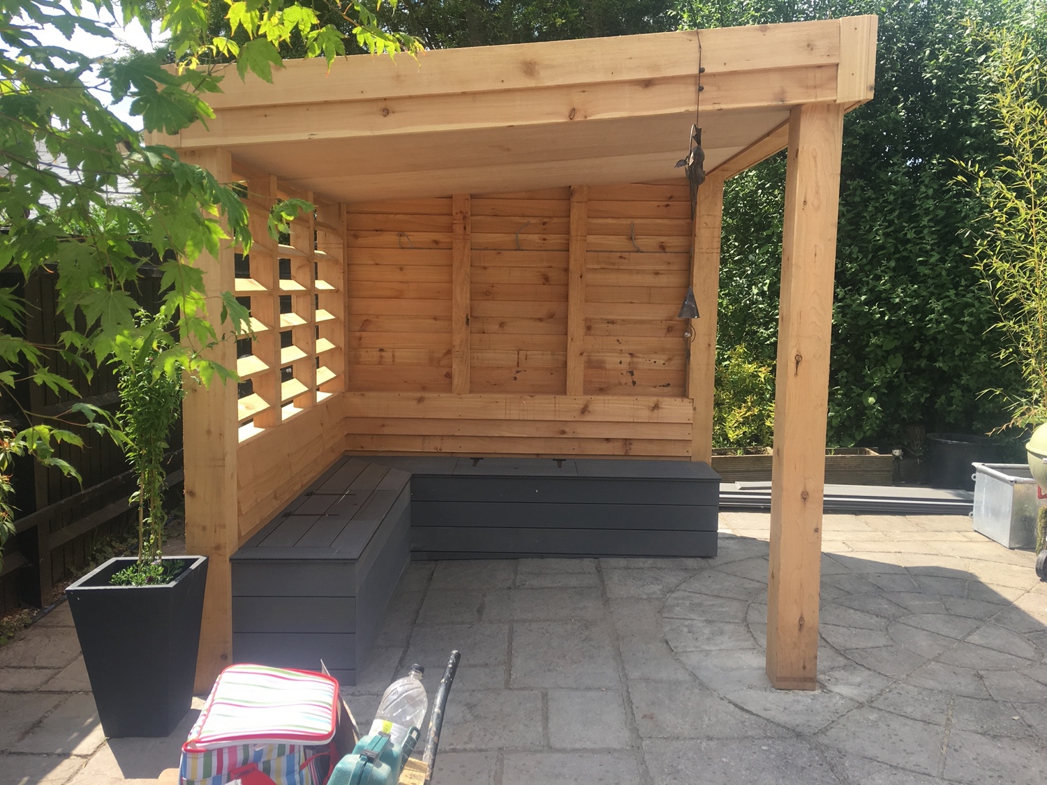 Timber garden constructionImage with link to high resolution version