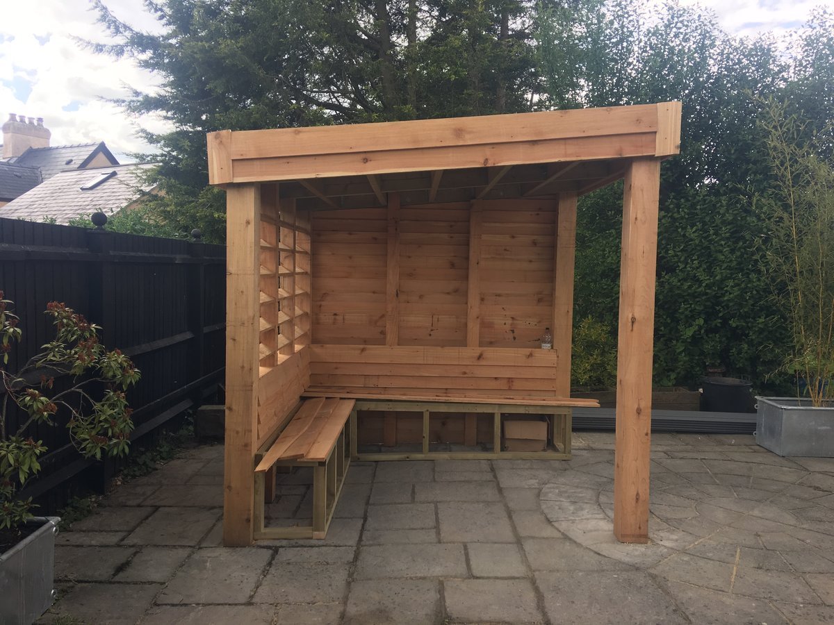 Image of western red cedar garden seating living roof 014 <h2>2019-05-11 - Make the most of your outdoor space this summer.</h2>